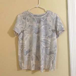 Lulu lemon Open back shirt